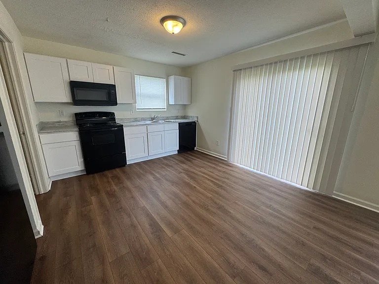 4082 Lassen Ln — Photo 18