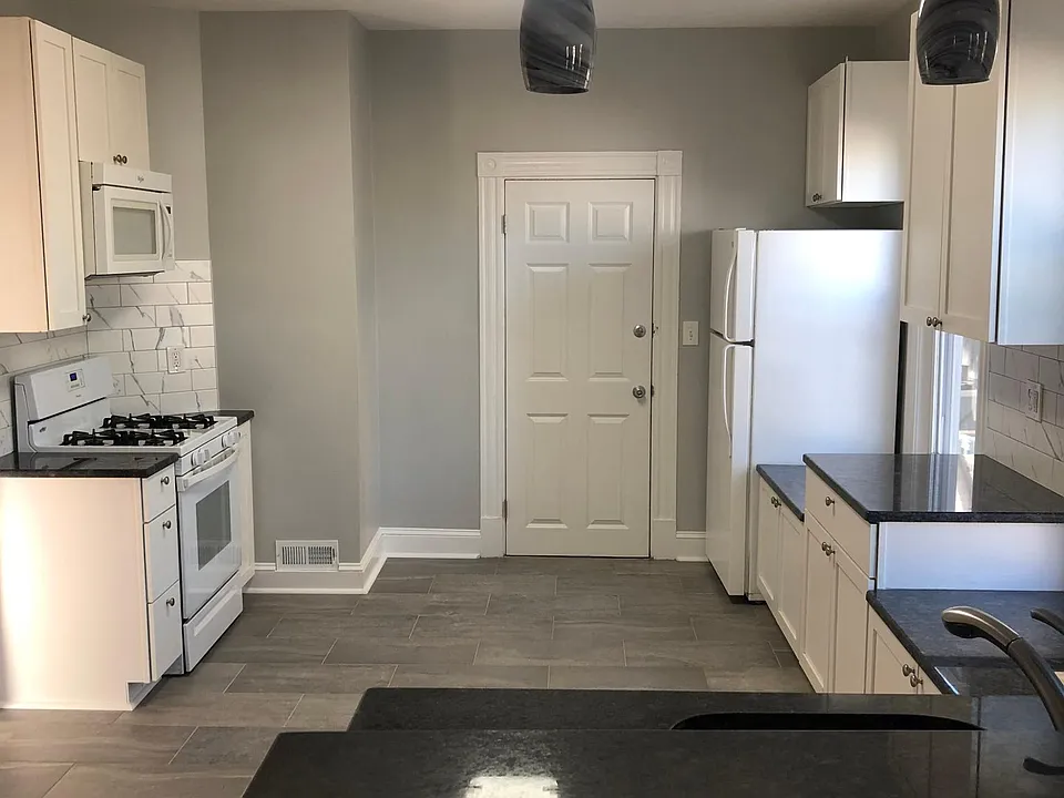 27 Webb St #2