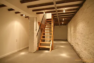 Rented by aptsandlofts.com