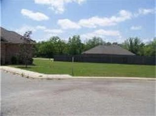 111 Friendswood Cir, Fairfield, TX 75840