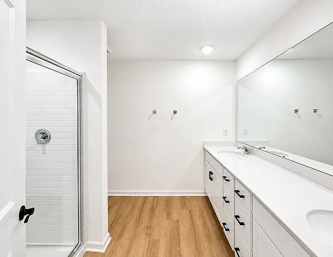 8668 Elmo Rd — Photo 16