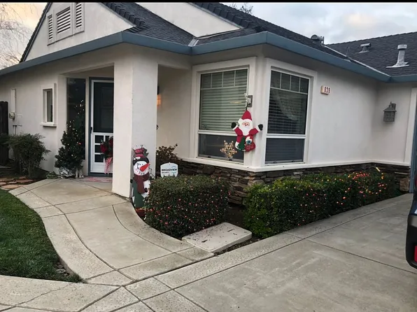 636 Village Dr, Galt, CA 95632