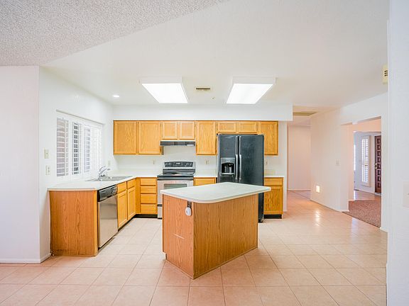 4th image of 7418 W Jenan Dr