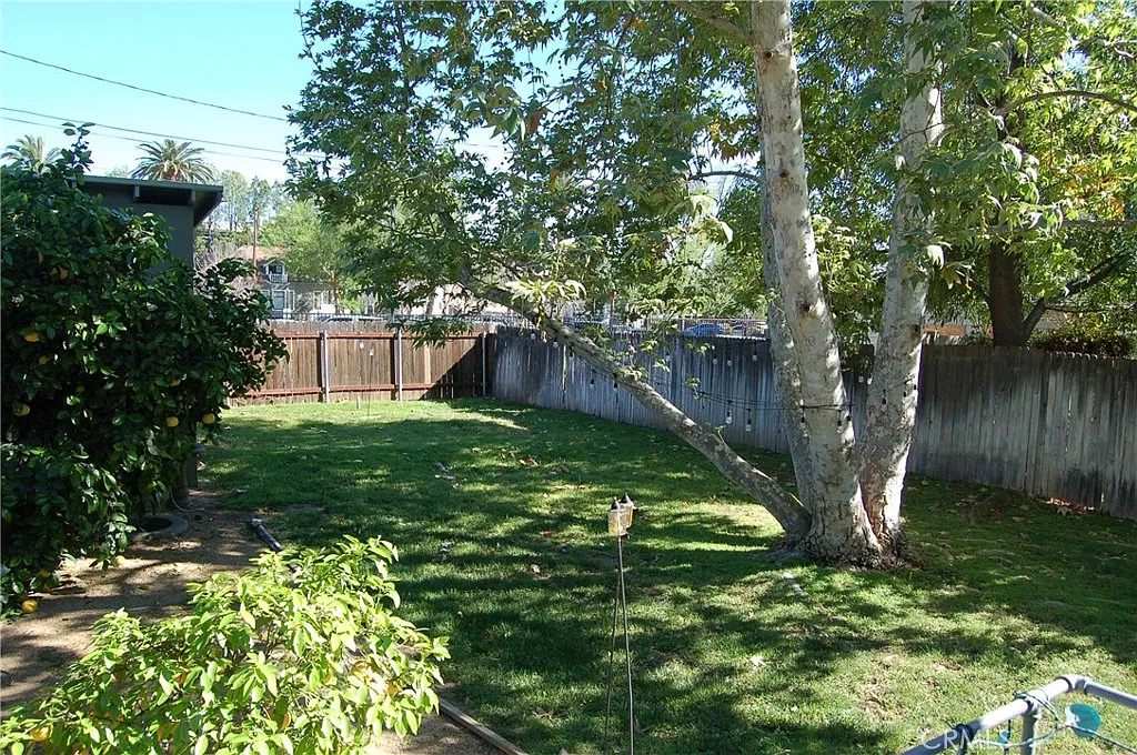 2 bed, 1200 sqft, $2,150 — Photo 4