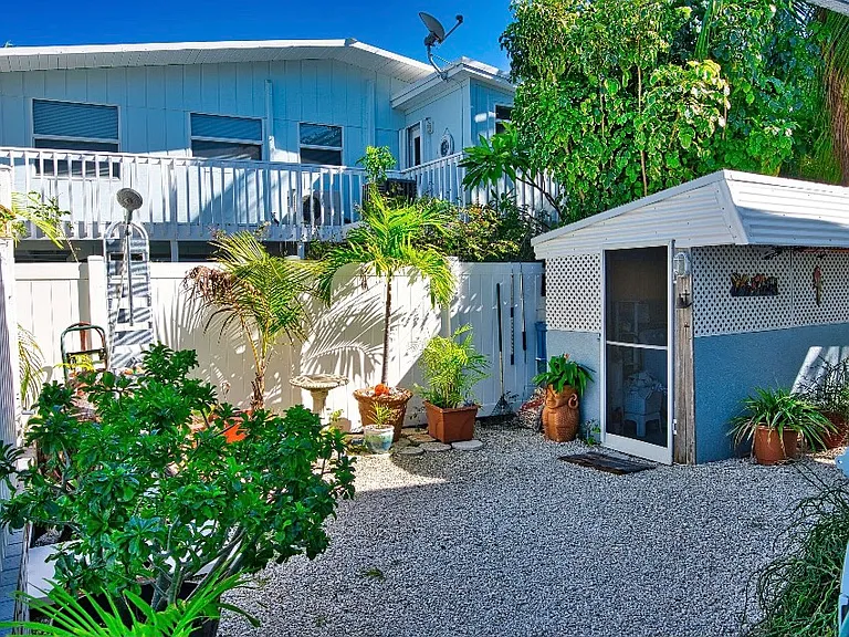 130 Plantation Ave — Photo 36