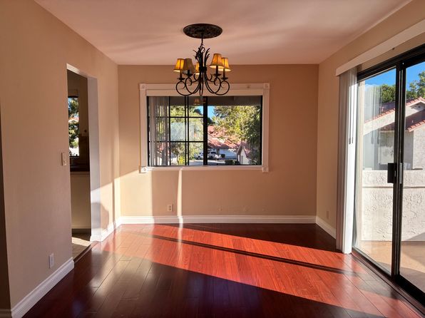 3056 Avenida Christina