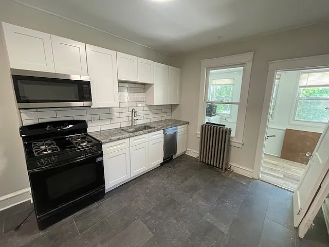 1337 Perry St #2 — Photo 18