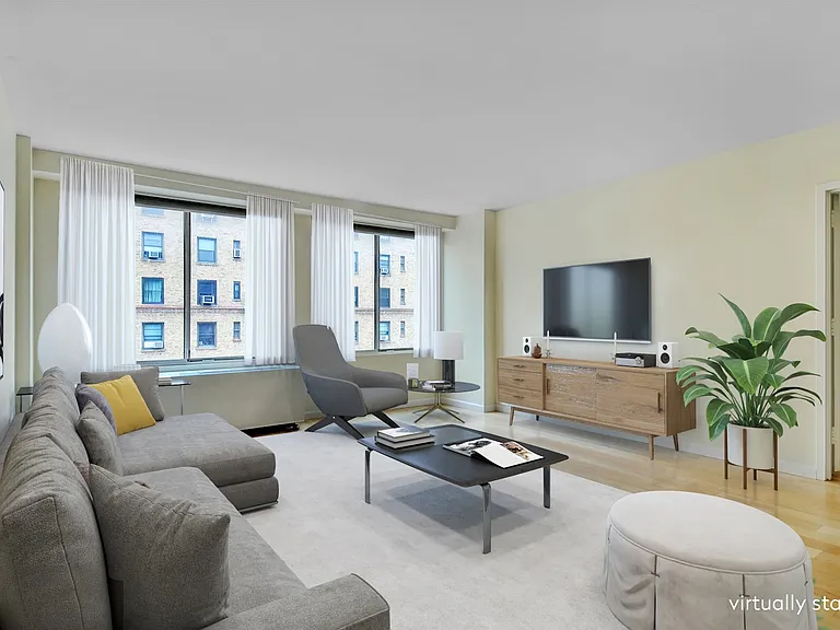 324 W 23rd St #6A — Photo 1