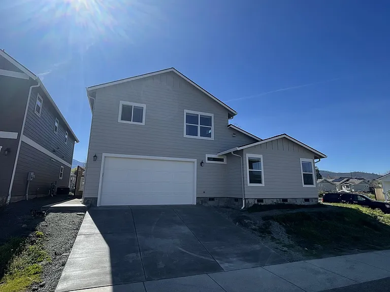 401 Creekside Way #B — Photo 2