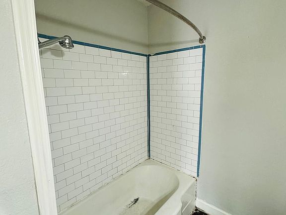 5th image of 1700 West Ave