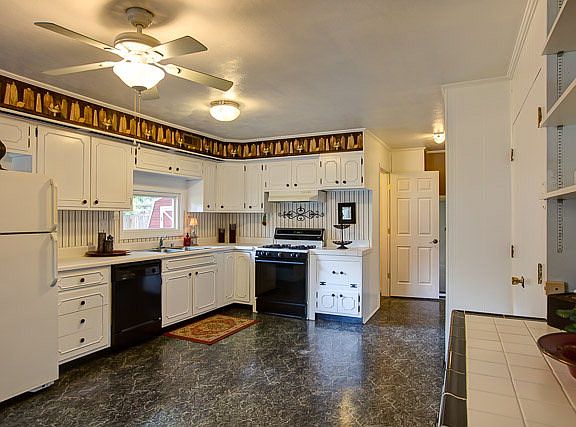 3rd image of 1621 Booth Avenue