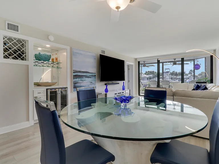 515 Bay Colony Dr N — Photo 15