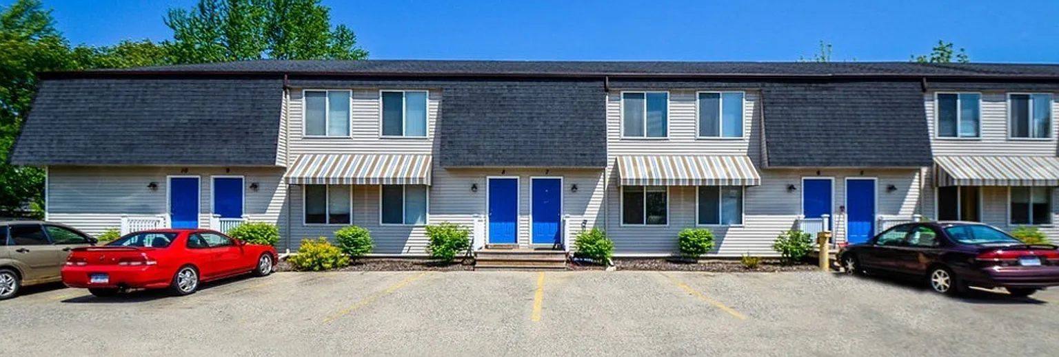 3 bed, 1.5 bath, 1200 sqft, $1,445 — Photo 1