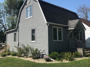 923 Home Park Blvd, Waterloo, IA 50701