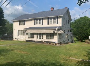 18 Mitchell Ln, Scarbro, WV 25917