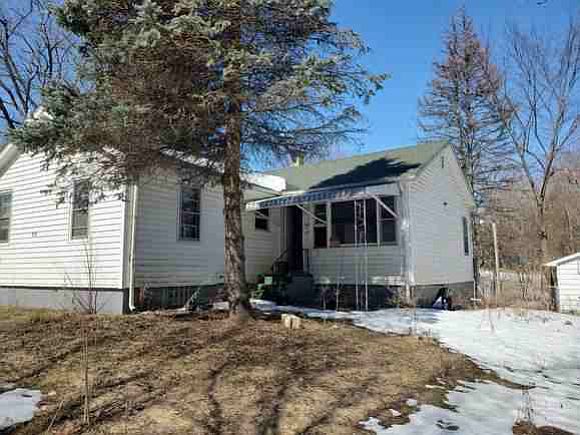 1st image of 920 Helmholz Ave