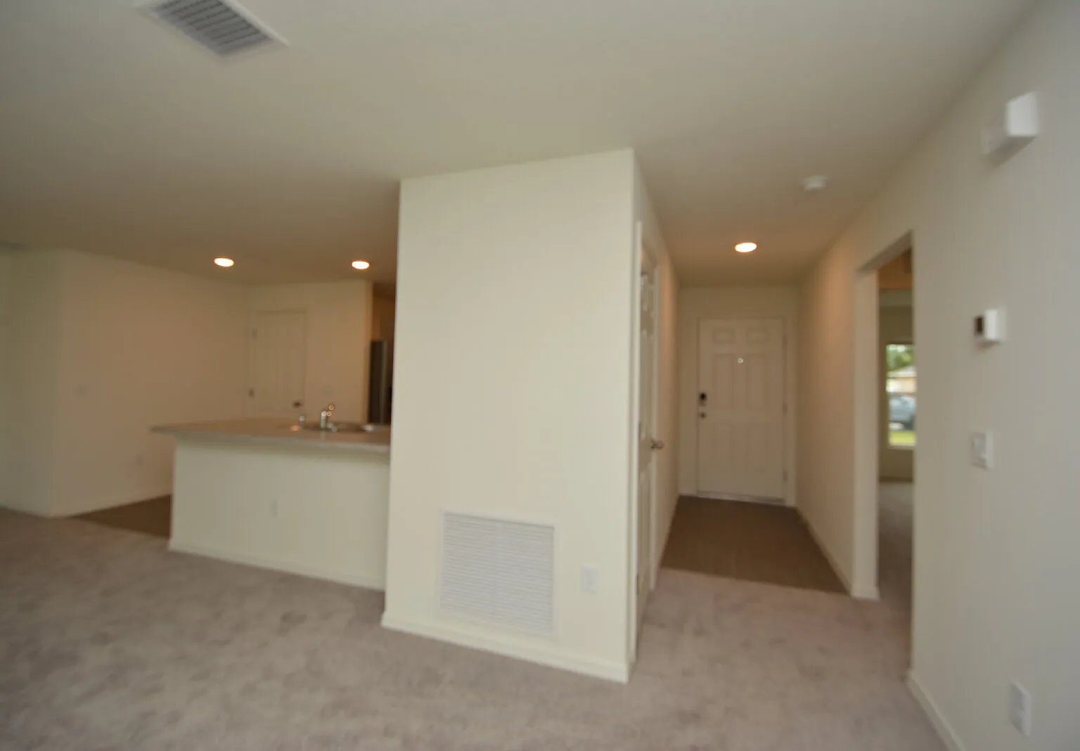 3 bed, 2.0 bath, 1350 sqft, $1,950 — Photo 3