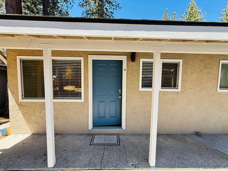 946 Modesto Ave #4 — Photo 3