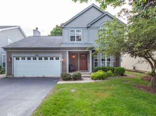 6101 Golfview Dr, Gurnee, IL