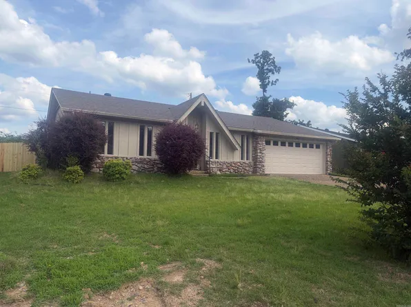 1115 Briar Creek Rd, Little Rock, AR 72211