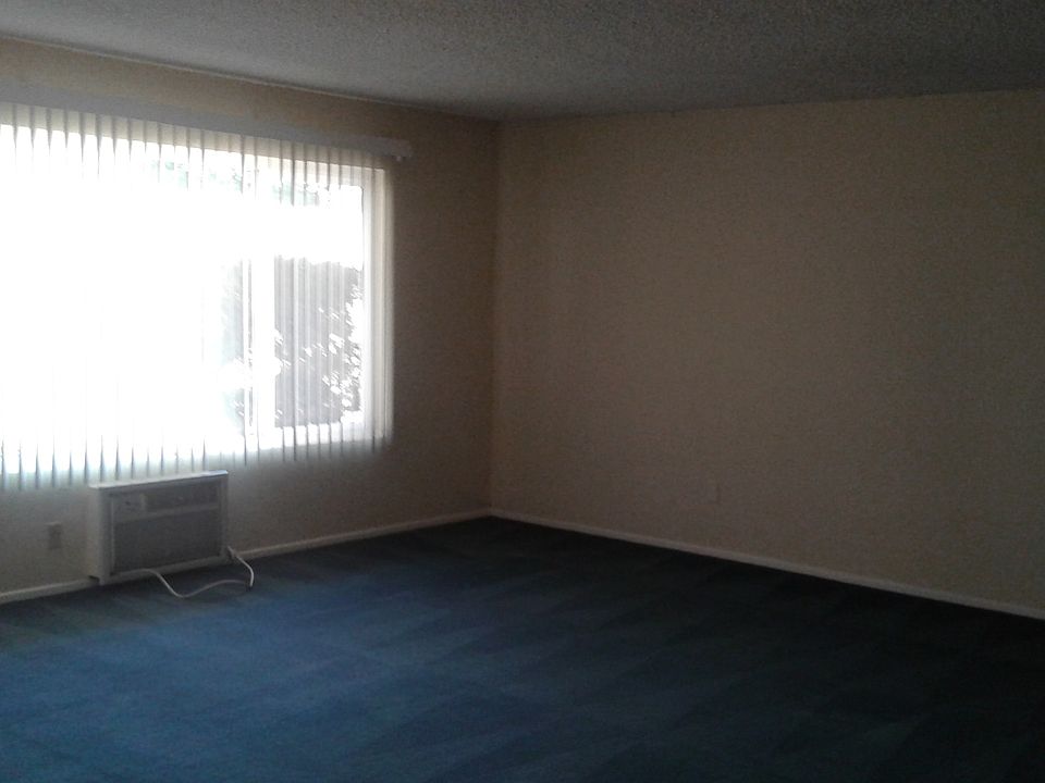 2nd image of 7632 Crescent Ave APT 8
