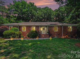 6641 Brookmeade Dr, Charlotte, NC 28226