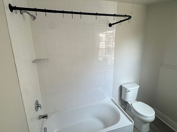 5th image of 4200-16 Woodland Ave #4212A