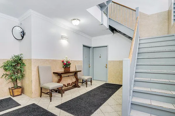 Sold by Level Group | media 8