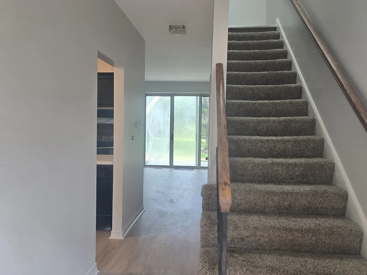 172 Golfview Dr — Photo 2