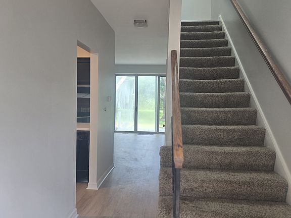 2nd image of 172 Golfview Dr