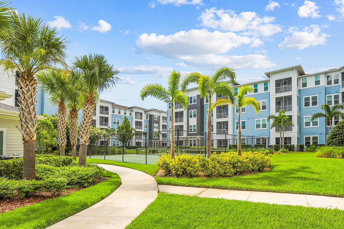 Building Photo - Dunedin Commons Apartments