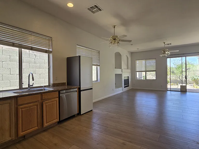 10335 E Rosemary Ln — Photo 12