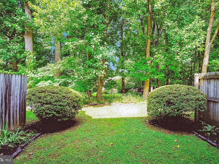 7768 Heatherton Ln #7768 — Photo 18