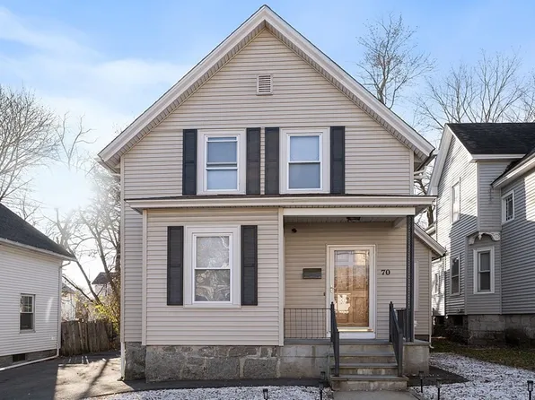 70 D St, Lowell, MA 01851