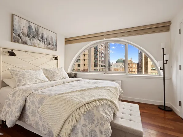 206 East 95th Street image 4 of 6