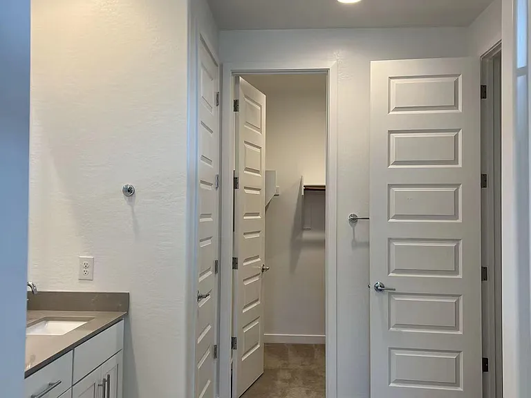 560 E Cactus Wren Dr — Photo 13