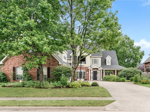 2490 N Middleton Way, Fayetteville, AR 72703