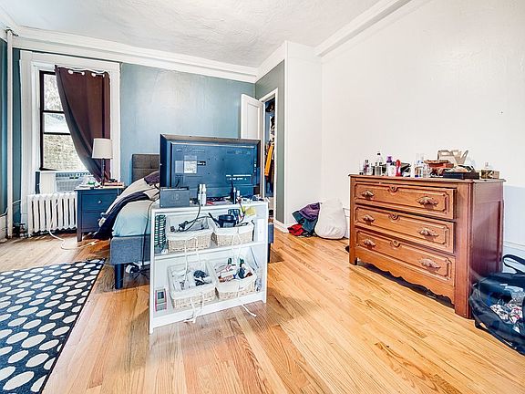 2nd image of 1469 Pacific St APT 15