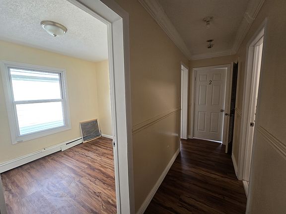 3rd image of 2059 Lacombe Ave #2