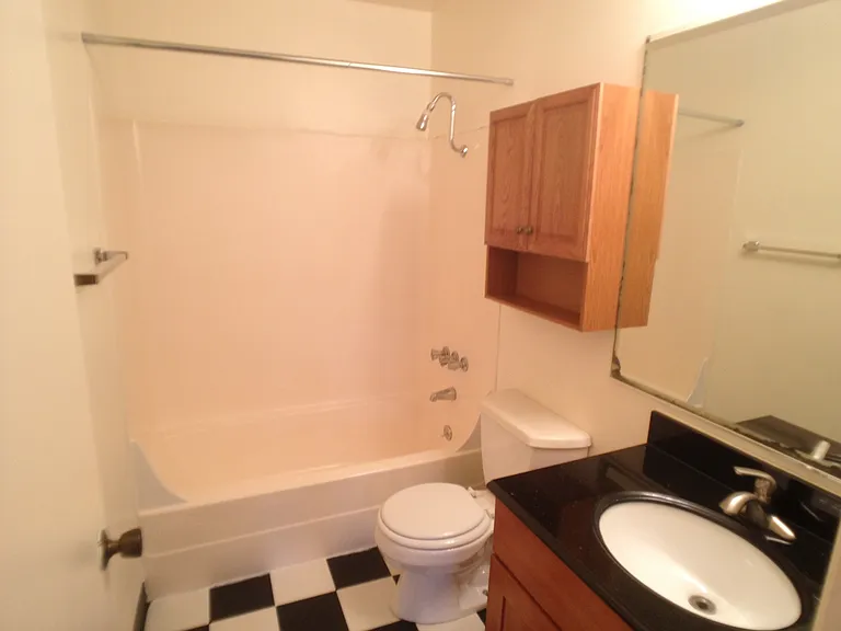 426 NE 75th Ave — Photo 47