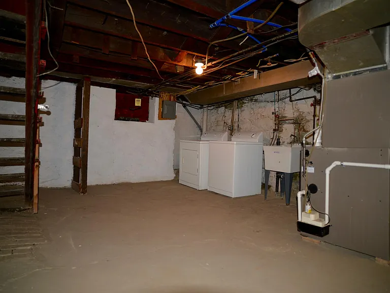 467 Taylor St — Photo 19