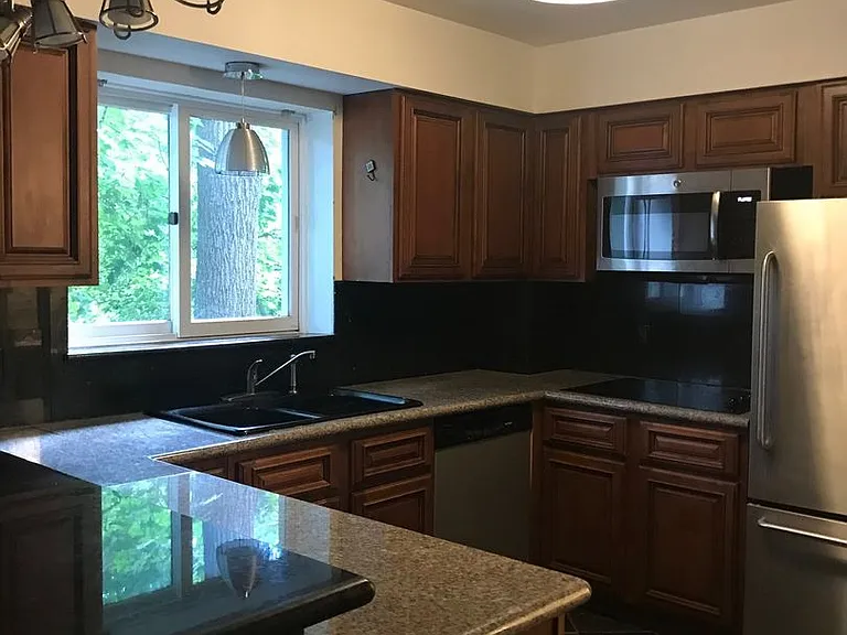 106 Tulip Tree Ct — Photo 12