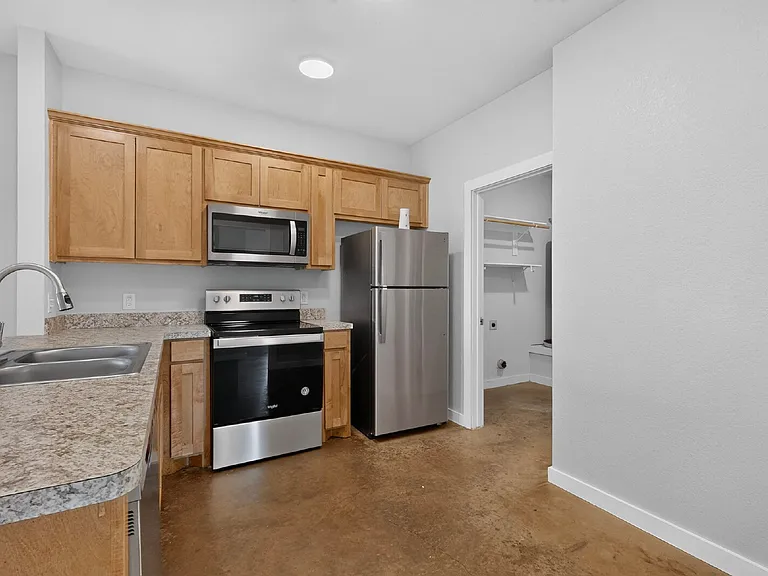 213 S Baugh St — Photo 11