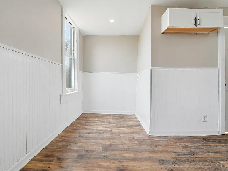 540 Grand Ave — Photo 9