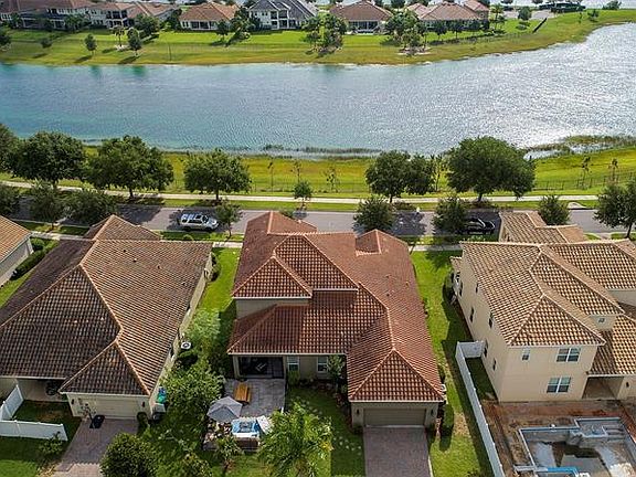 4th image of 7912 Summerlake Pointe Blvd