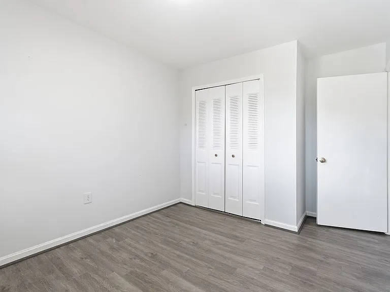9178 Laurelwood Ct — Photo 25