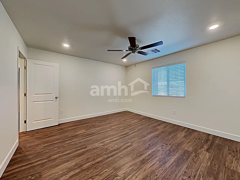 331 Cape Seville Pl — Photo 10