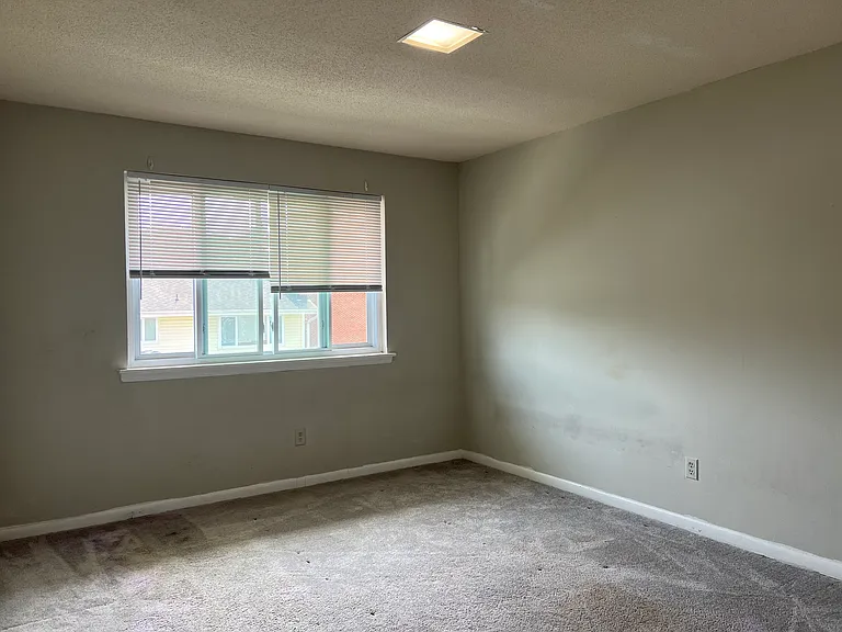 2343 Champion Ct — Photo 38