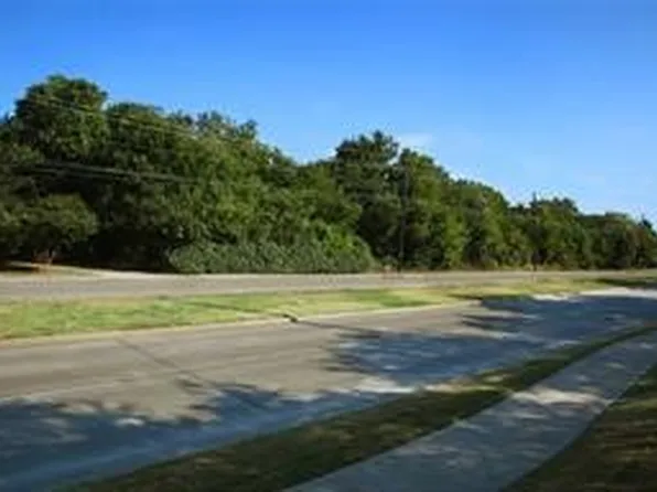 1602 N Houston School Rd, Lancaster, TX 75134