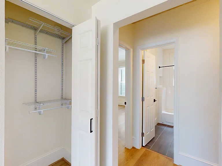 1335 Washington St #8 — Photo 14